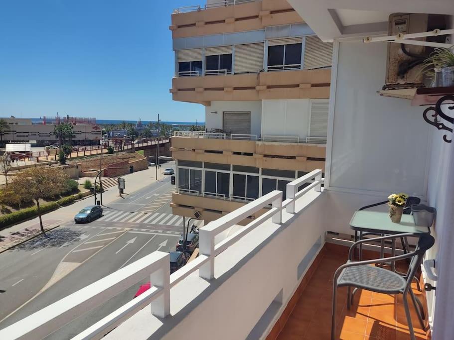 Appartement Acogedor Frente Al Mar Elena Y Michele Almería